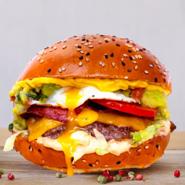 Ăla cu Ou - Burger Vita cu Ou & Bacon